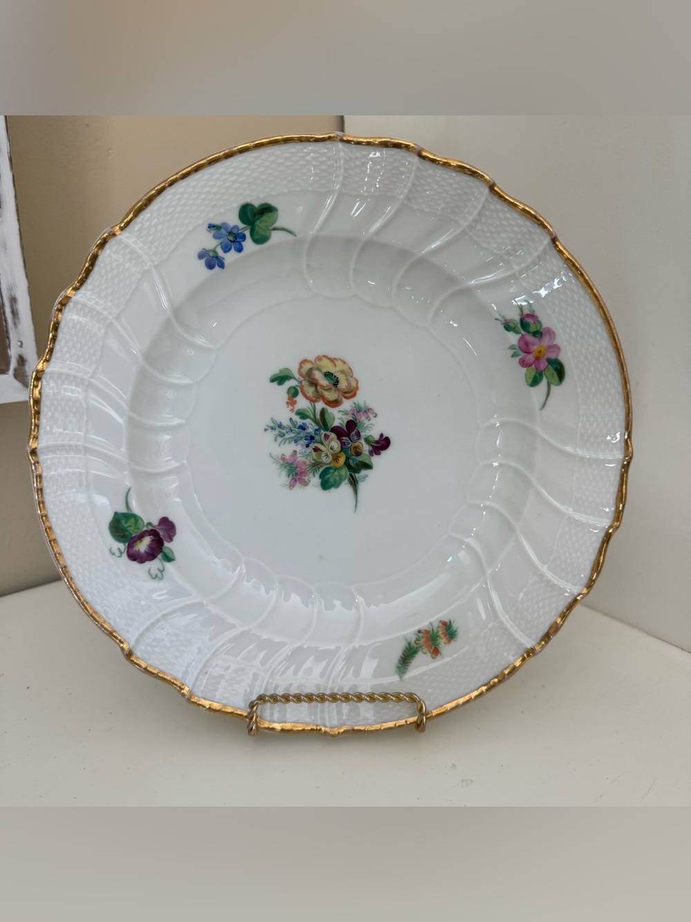 Antique KPM Berlin Neuosier 9.75” Hand Painted Floral Cabinet Plate Gold